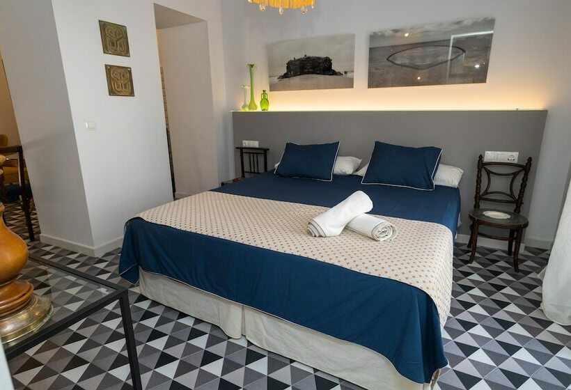 مبيت وإفطار Portus Gaditanus Sxviii Patio Andaluz