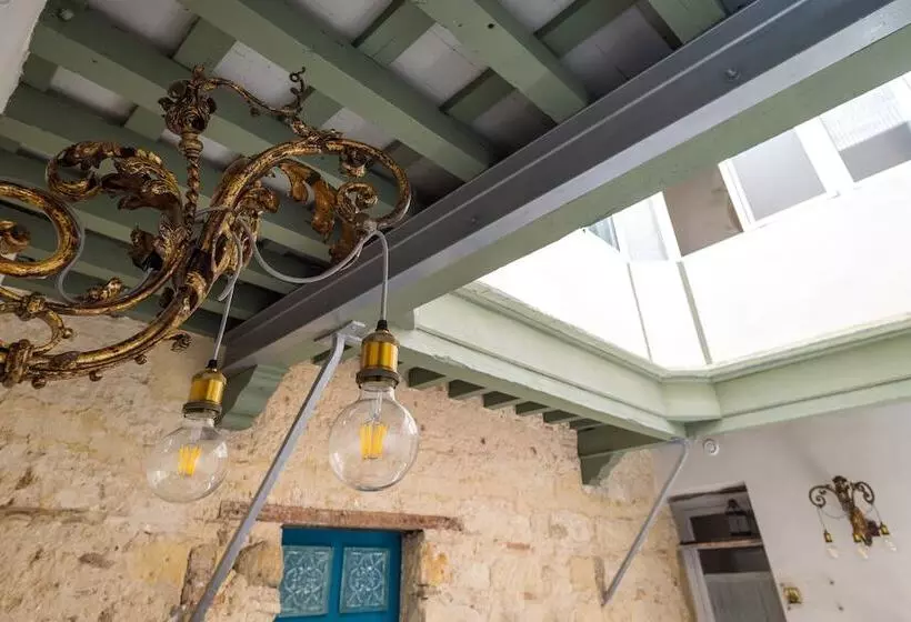 ベッドアンドブレックファースト Portus Gaditanus Sxviii Patio Andaluz