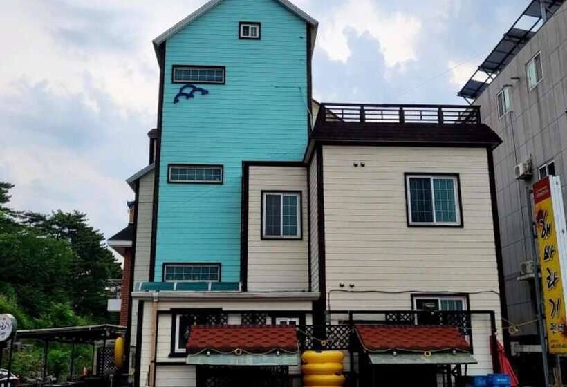 Boryeong Haebaragi Pension