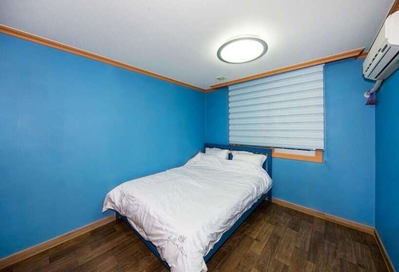 Boryeong Haebaragi Pension