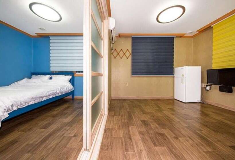 Boryeong Haebaragi Pension