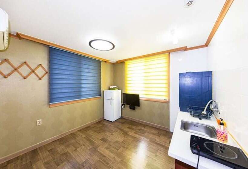 Boryeong Haebaragi Pension