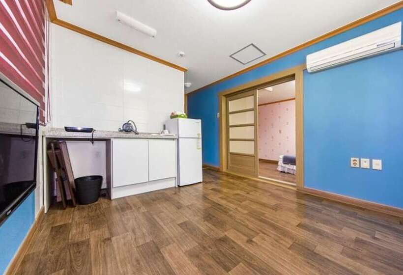 Boryeong Haebaragi Pension