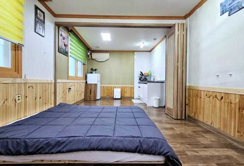 Boryeong Haebaragi Pension