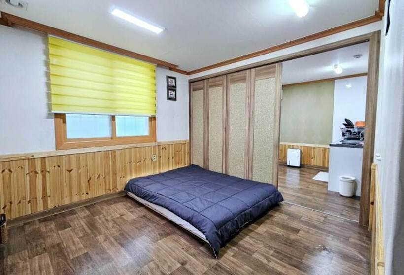 Boryeong Haebaragi Pension