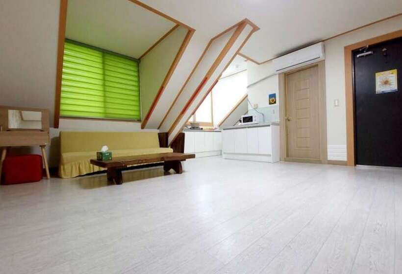 Boryeong Haebaragi Pension