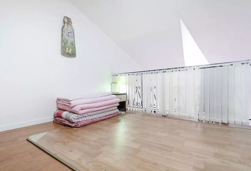 Daecheon Swiss Chalet Spa Pension