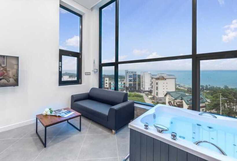 펜션 Gangleung Laimbichipensyeon