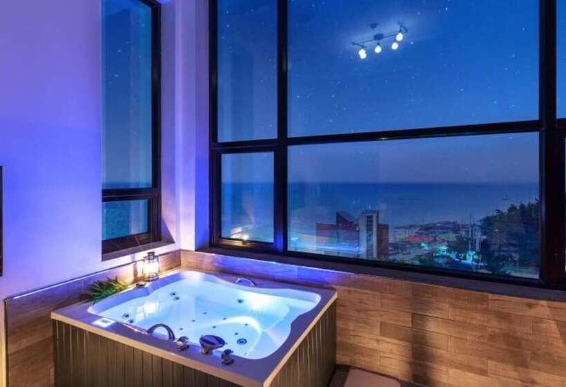 펜션 Gangleung Laimbichipensyeon