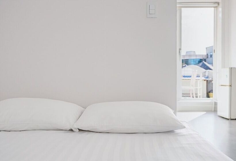 Gangneung Lacblanc Pension