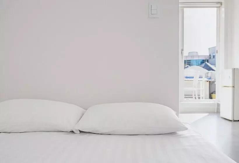 Gangneung Lacblanc Pension