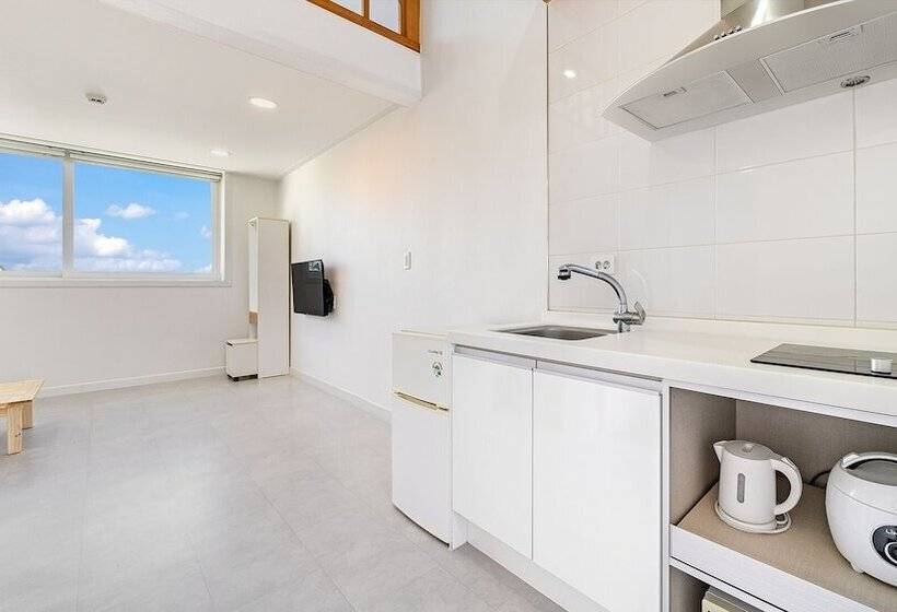 Gangneung Lacblanc Pension