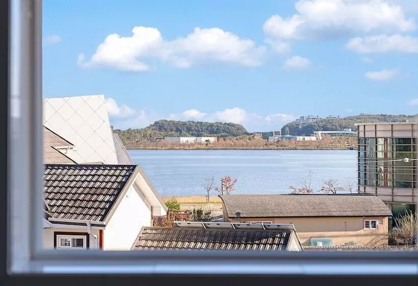 Gangneung Lacblanc Pension
