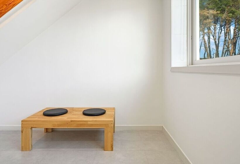 Gangneung Lacblanc Pension