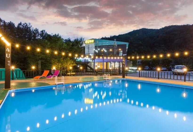 Gapyeong 4u Poolvilla & Spa Pension