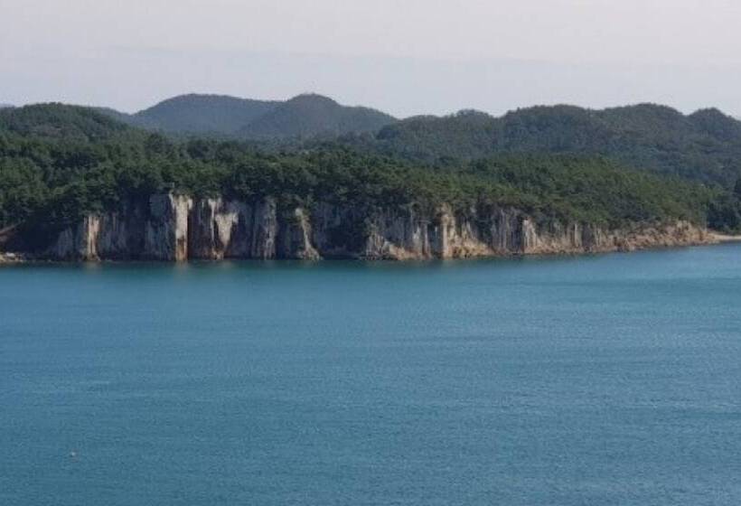 Goseong Family Pension