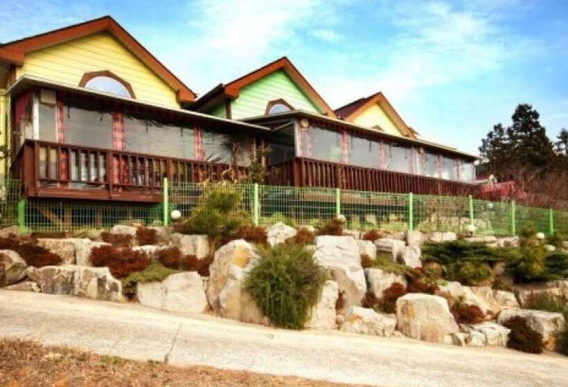 Goseong Family Pension