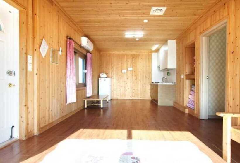 Goseong Family Pension