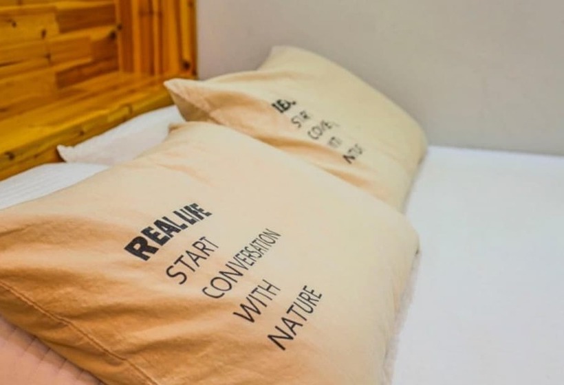 Goseong Hello Sea Caravan Pension