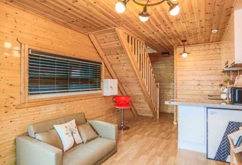 Goseong Hello Sea Caravan Pension