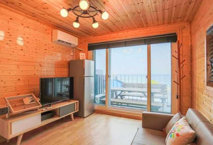 Goseong Hello Sea Caravan Pension