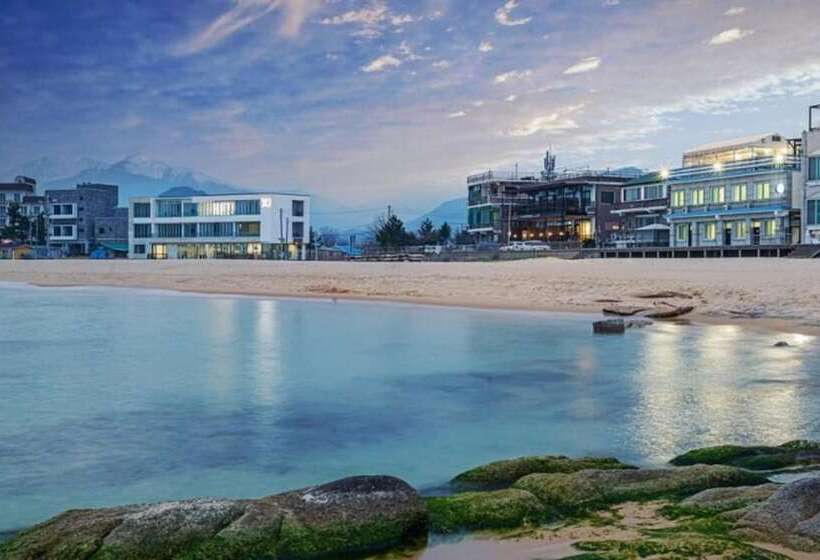 Goseong Jajackdo Aroma Pension