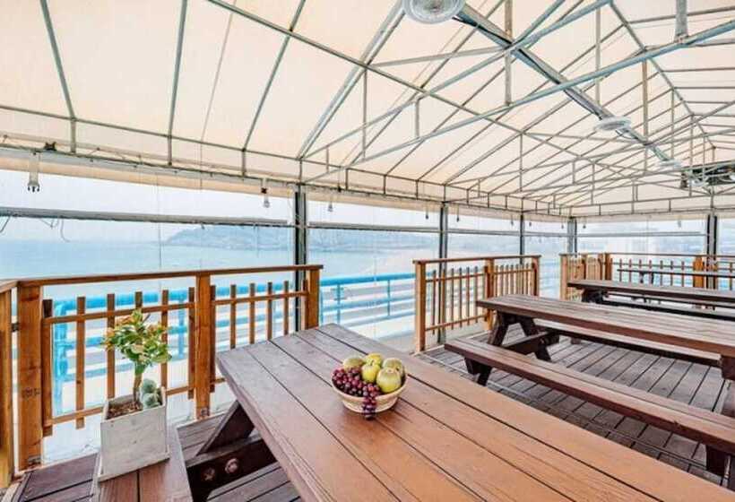 Goseong Jajackdo Aroma Pension