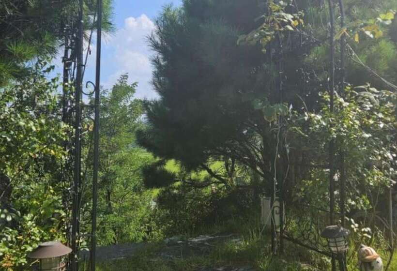 Goseong Rozelle Pension