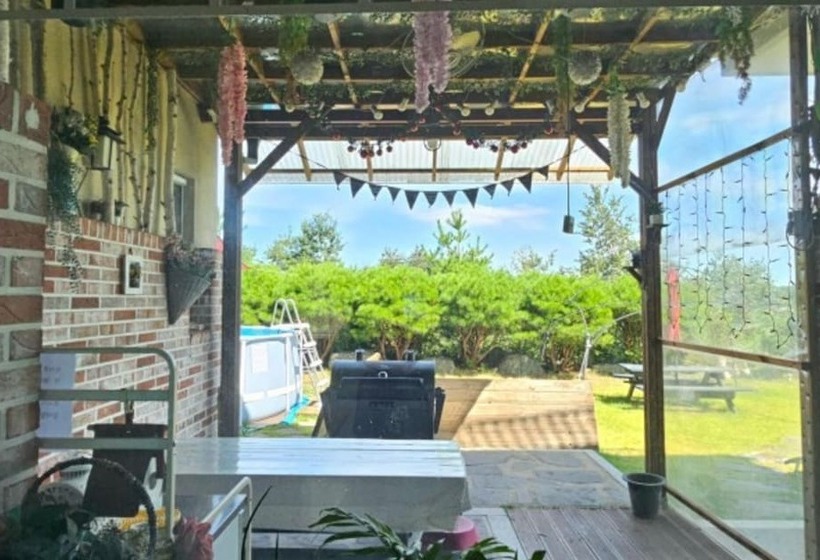 Goseong Rozelle Pension