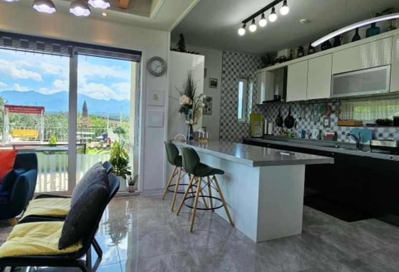 Goseong Rozelle Pension