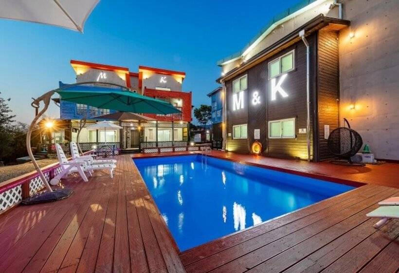 Gyeongju M And K Pool Villa Pension