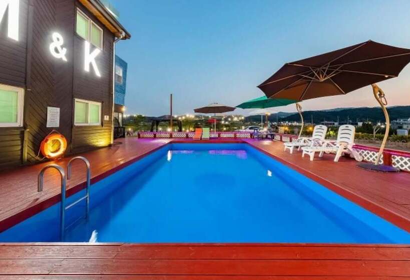 Gyeongju M And K Pool Villa Pension