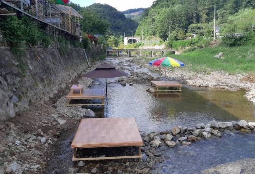 Hongcheon Eorinwangja Pension