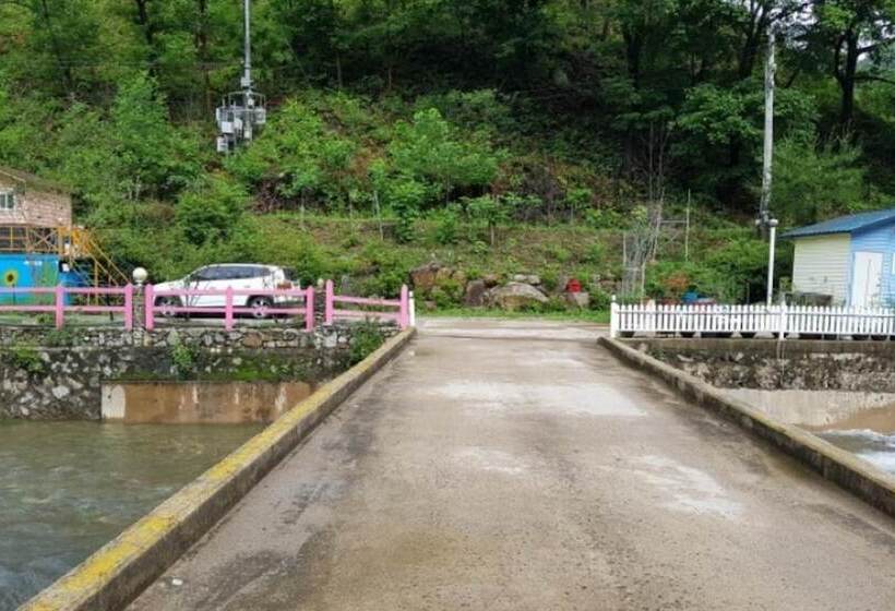 Hongcheon Eorinwangja Pension