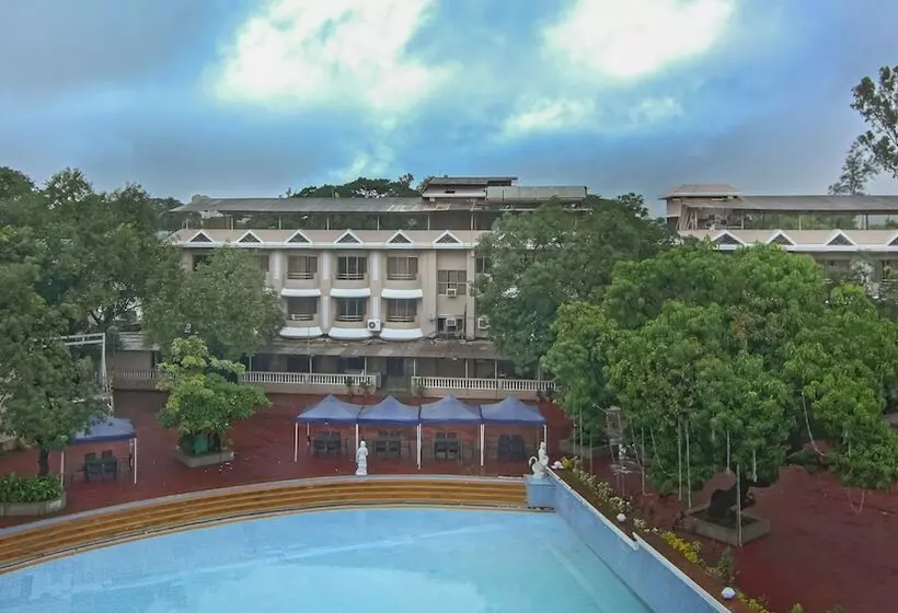 Hotelli Aron Resort Lonavala Near Old Mumbai Pune Highway