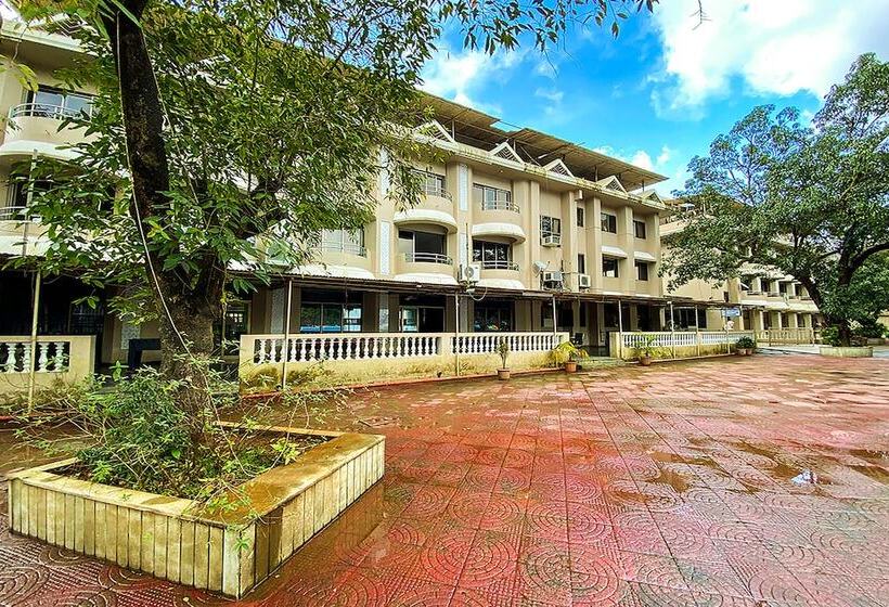 호텔 Aron Resort Lonavala Near Old Mumbai Pune Highway