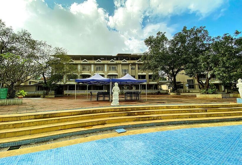 호텔 Aron Resort Lonavala Near Old Mumbai Pune Highway