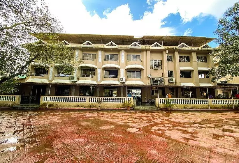 Hotelli Aron Resort Lonavala Near Old Mumbai Pune Highway
