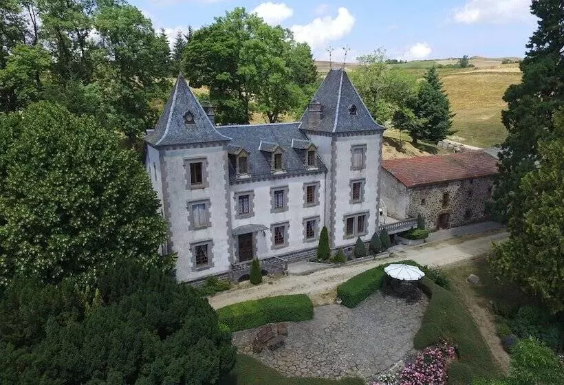 Hotelli Chambres Dhôtes Au Château De Vernières
