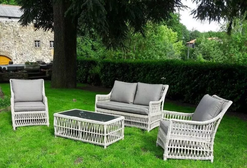 Hotelli Chambres Dhôtes Au Château De Vernières