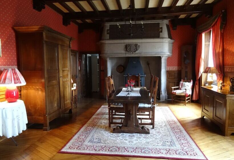 Отель Chambres Dhôtes Au Château De Vernières
