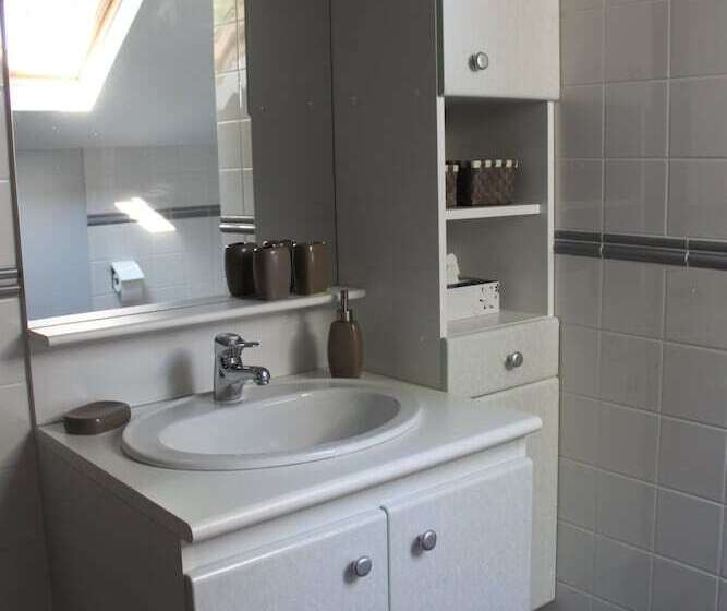 Отель Chambres Dhôtes Au Château De Vernières