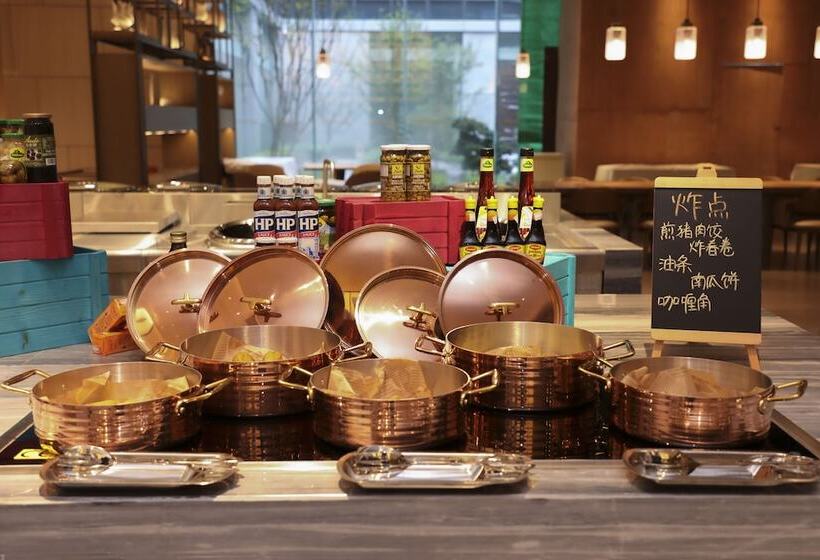 Отель Courtyard Wenzhou Yueqing