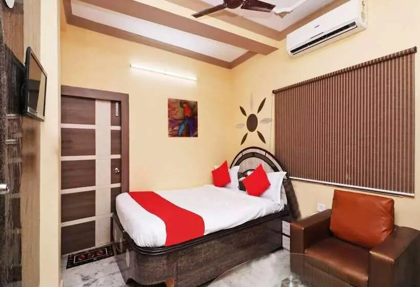 هتل Goroomgo Sanjoy Guest House Ruby Tagore Park Kolkata