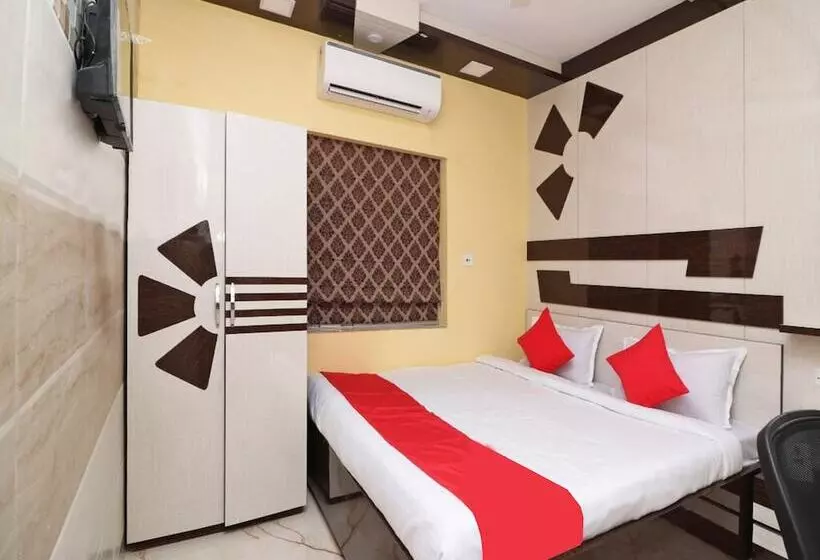 هتل Goroomgo Sanjoy Guest House Ruby Tagore Park Kolkata