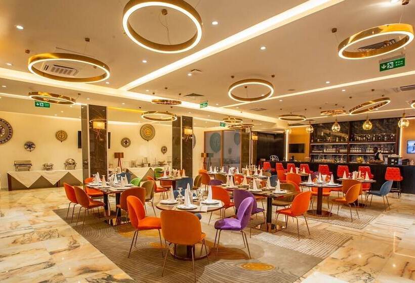 هتل Hôtel Fleur De Lys Point E