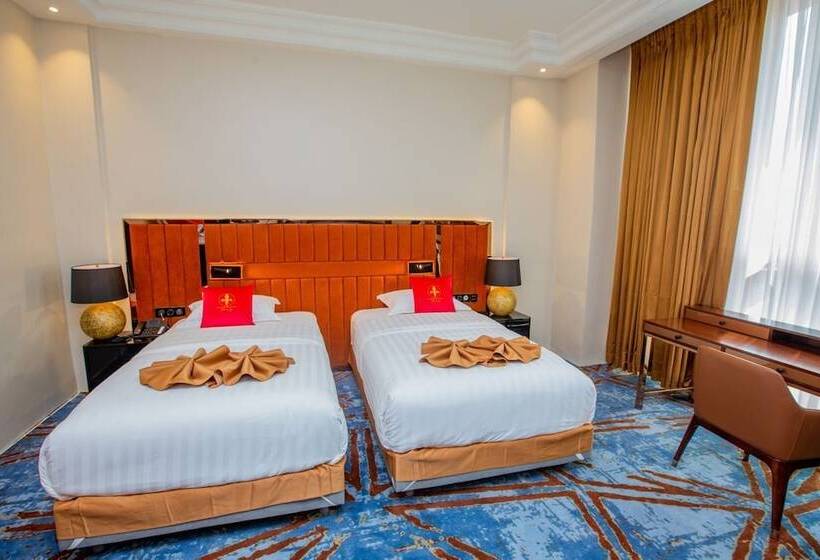 هتل Hôtel Fleur De Lys Point E