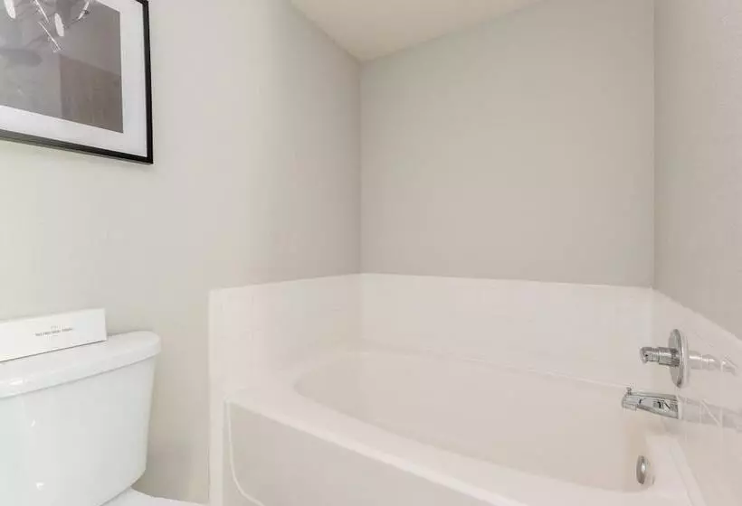 Kasa Wellington South Florida