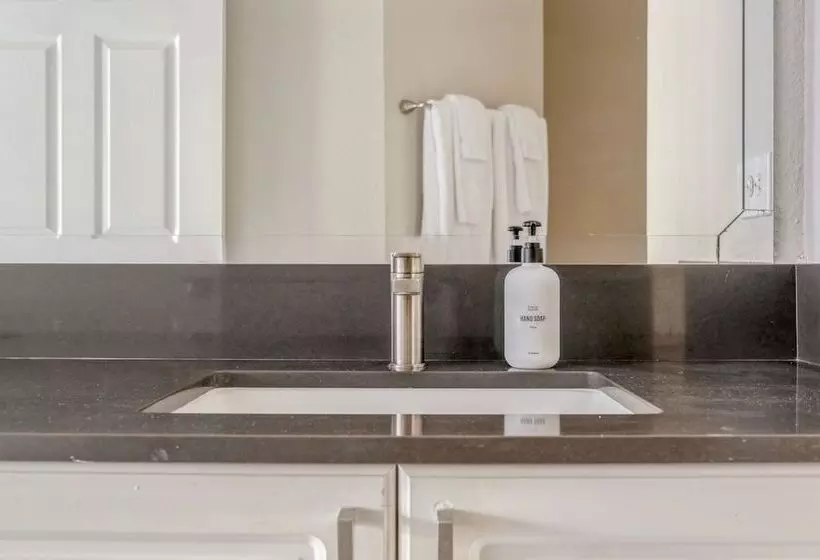 Kasa Wellington South Florida