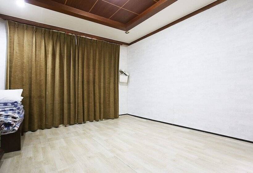 Motel Gongju Buckingham